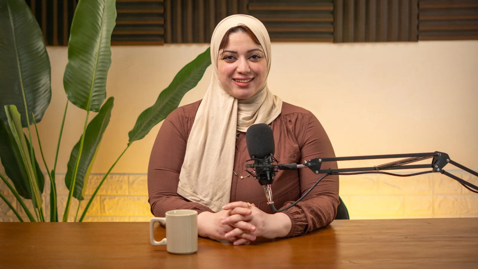 مروة عبدالوهاب أثناء تسجيل محتوى مشاكل الحياة